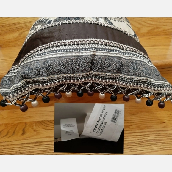 J Queen New York Paloma Boudoir Decorative pillow 21" x 15" - Picture 2 of 11
